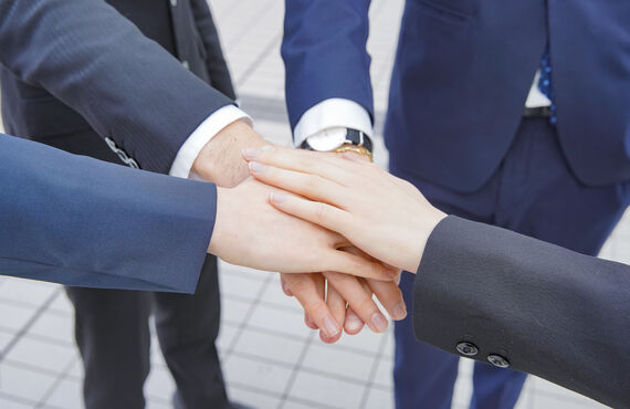 社内環境やコミュニケーション改善のご相談を承ります | 札幌市の社労士は社会保険労務士法人 Synergy